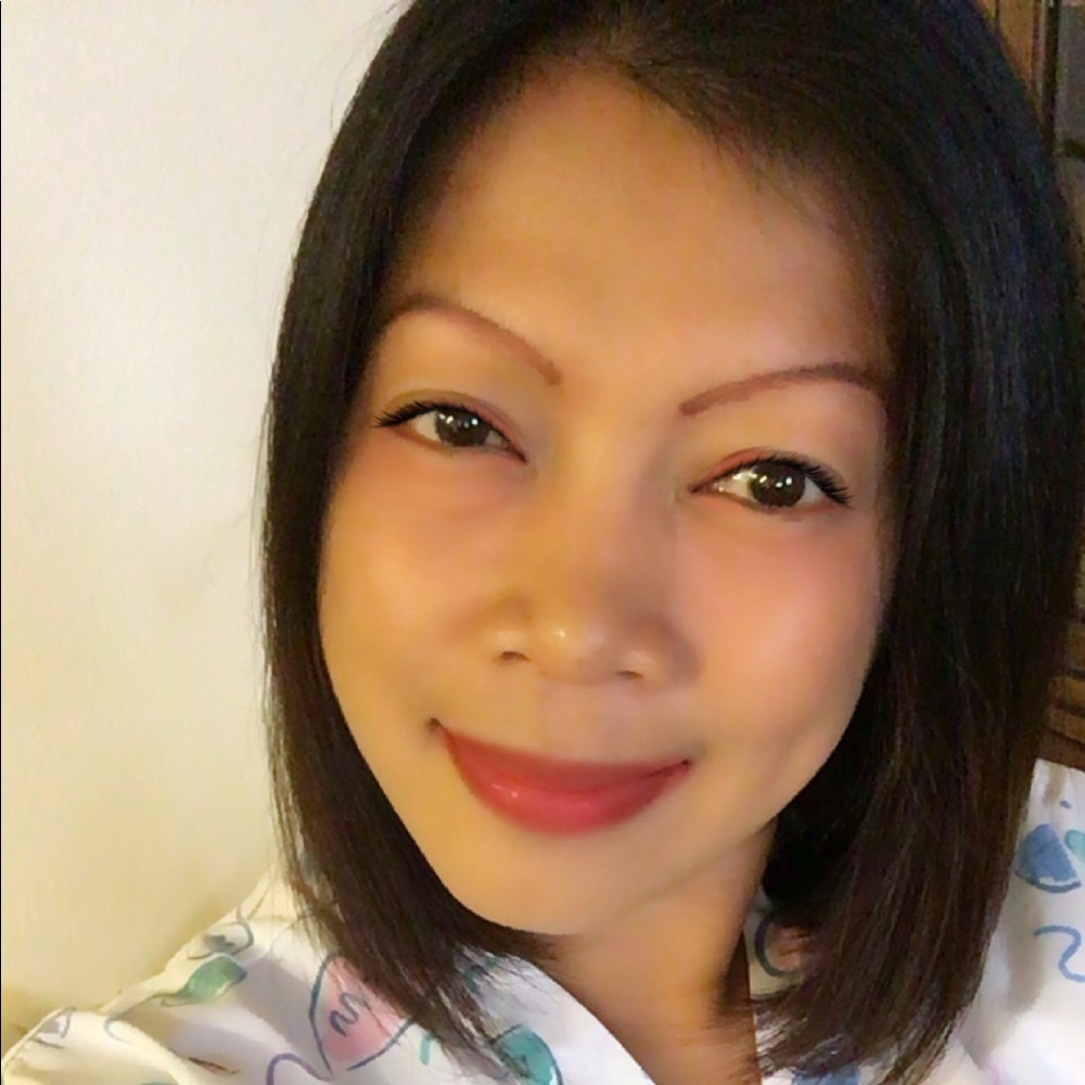 Meet your Posher, Desiree